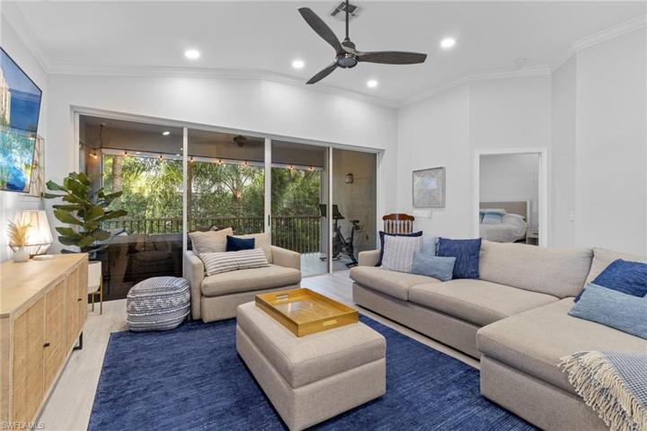 Living Room to Lanai