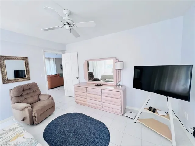 5550  Heron Point  DR, Naples, FL 34108