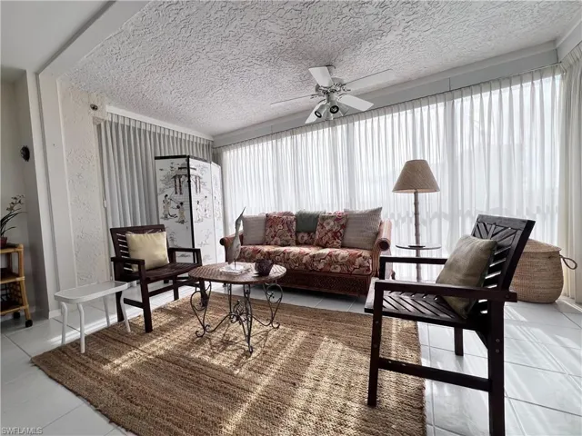5550  Heron Point  DR, Naples, FL 34108