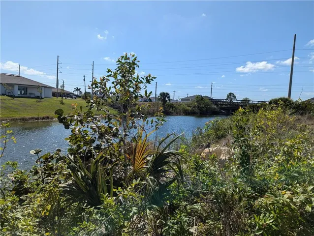 2413 Nw 9th Pl, Cape Coral Fl 33993