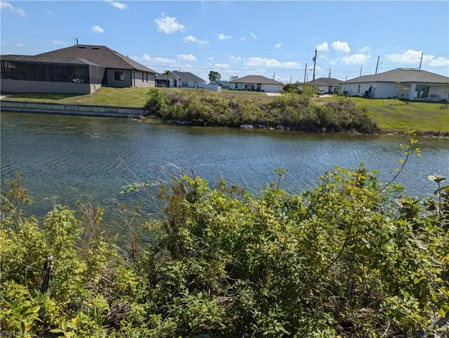 2413 Nw 9th Pl, Cape Coral Fl 33993