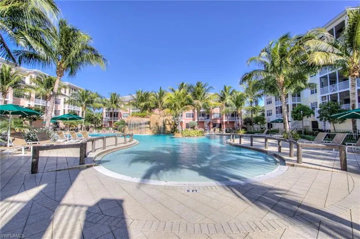Beach Entry Resort Pool!