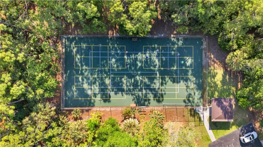 Pickle ball/tennis courts located at the park off Buckingham across from Tamarind Entrance