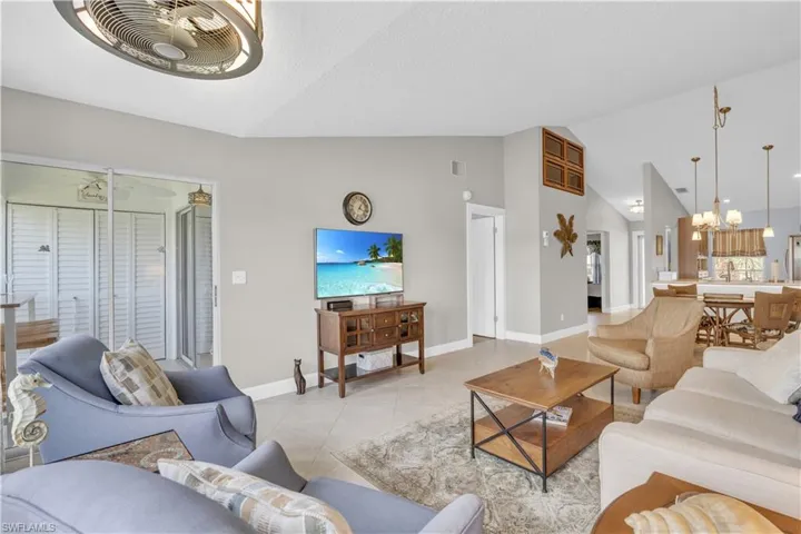 Living room/Dining/kitchen and Lanai perspective