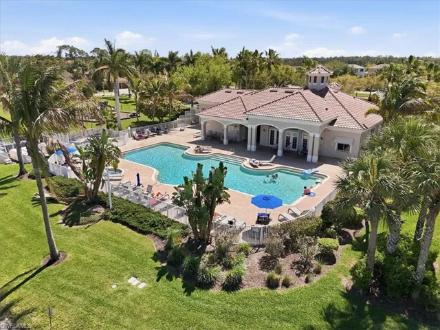 CLUBHOUSE POOL