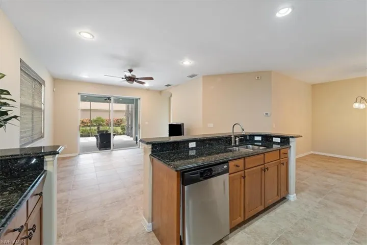 10662 Camarelle Cir, Fort Myers, Florida 33913