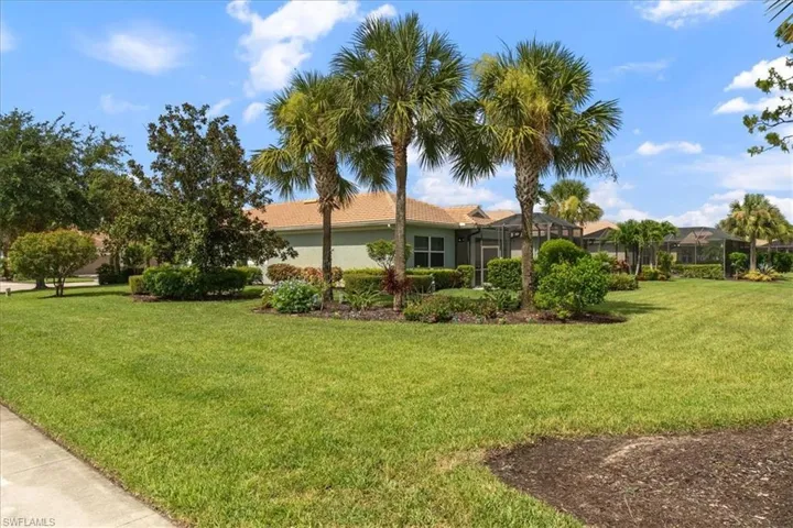 Large Side Yard