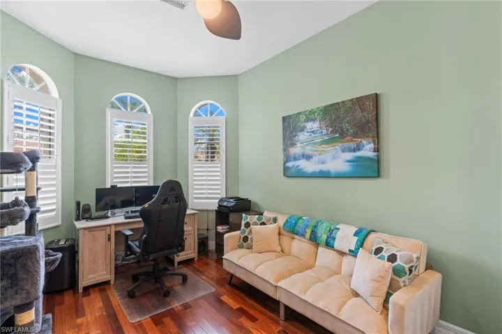 5019 Fairhaven Ln, Naples, Florida 34109