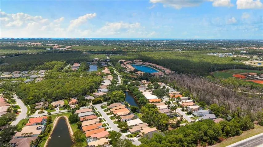 5019 Fairhaven Ln, Naples, Florida 34109
