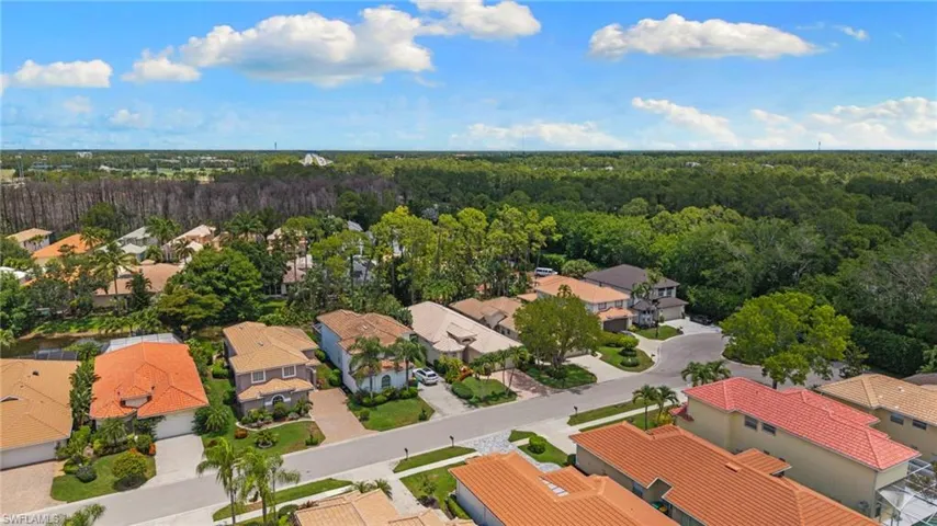 5019 Fairhaven Ln, Naples, Florida 34109