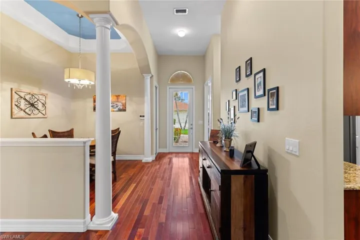 5019 Fairhaven Ln, Naples, Florida 34109