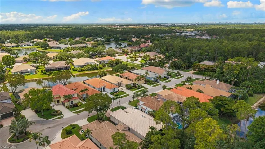 5019 Fairhaven Ln, Naples, Florida 34109