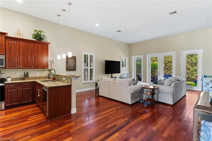 5019 Fairhaven Ln, Naples, Florida 34109