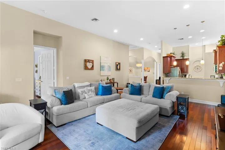 5019 Fairhaven Ln, Naples, Florida 34109