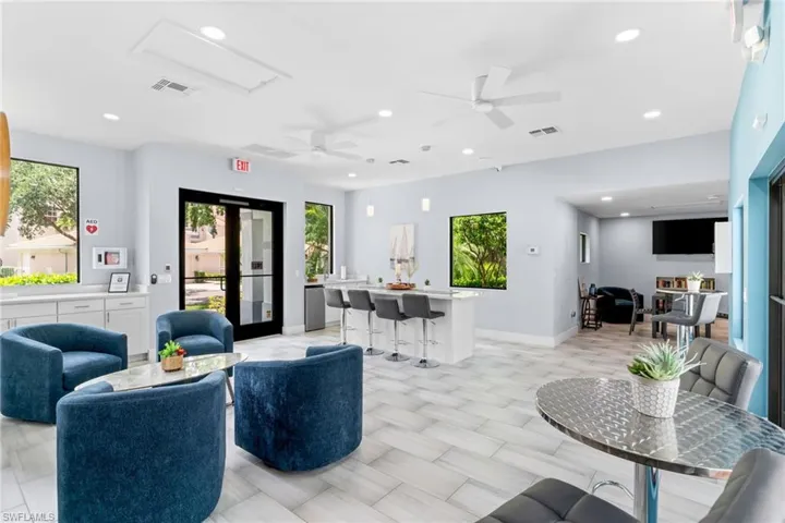 5019 Fairhaven Ln, Naples, Florida 34109