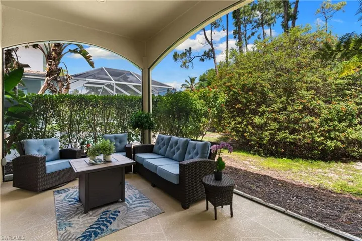 5019 Fairhaven Ln, Naples, Florida 34109
