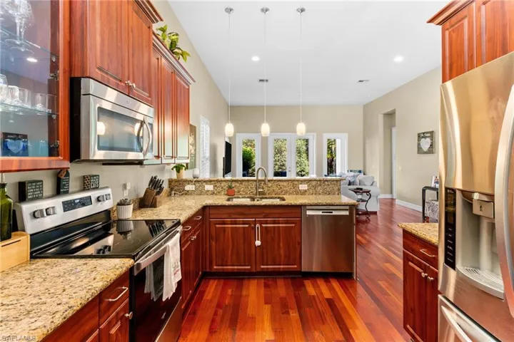 5019 Fairhaven Ln, Naples, Florida 34109