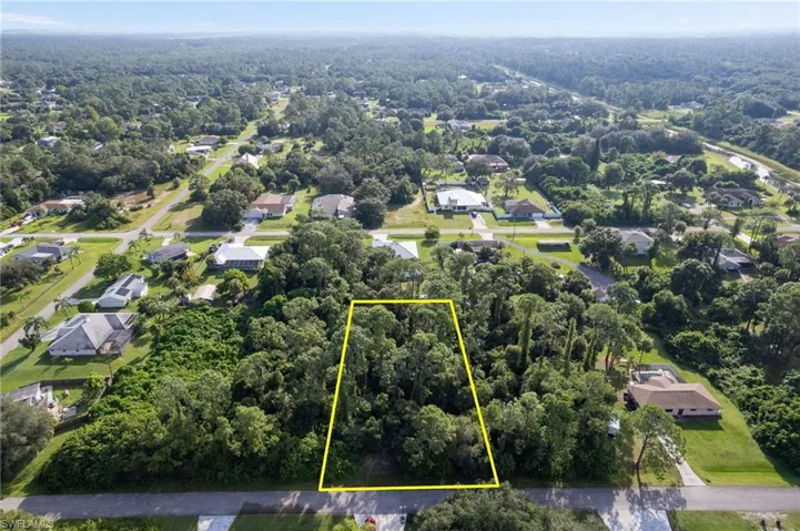 16 Robert Ave, Lehigh Acres Fl 33936