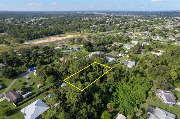 16 Robert Ave, Lehigh Acres Fl 33936