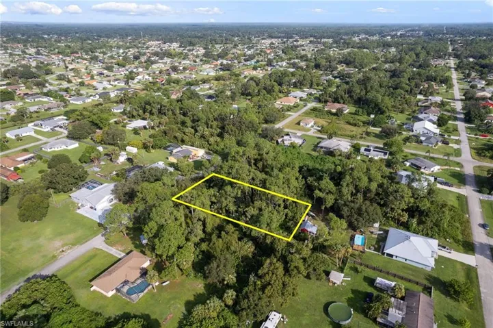 16 Robert Ave, Lehigh Acres Fl 33936