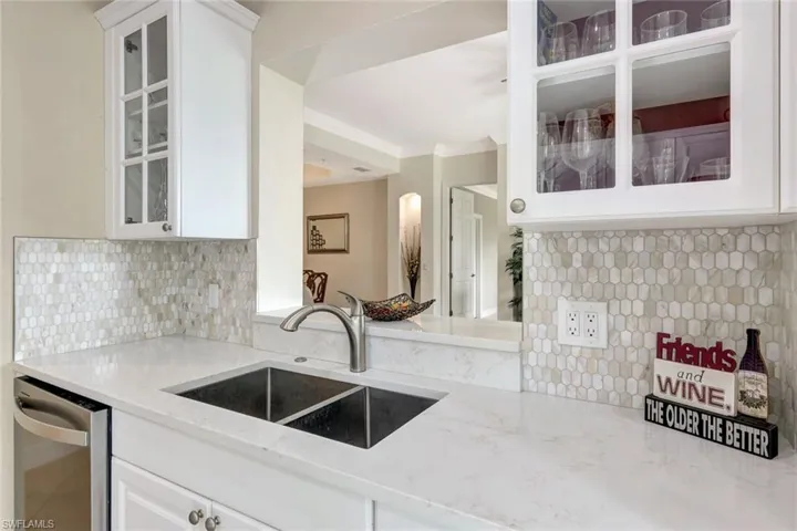 9193  Quartz  LN, Naples, FL 34120