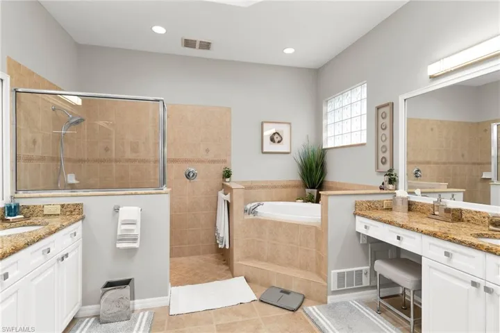 14610 Laguna Dr, Fort Myers, Florida 33908