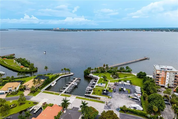 14610 Laguna Dr, Fort Myers, Florida 33908