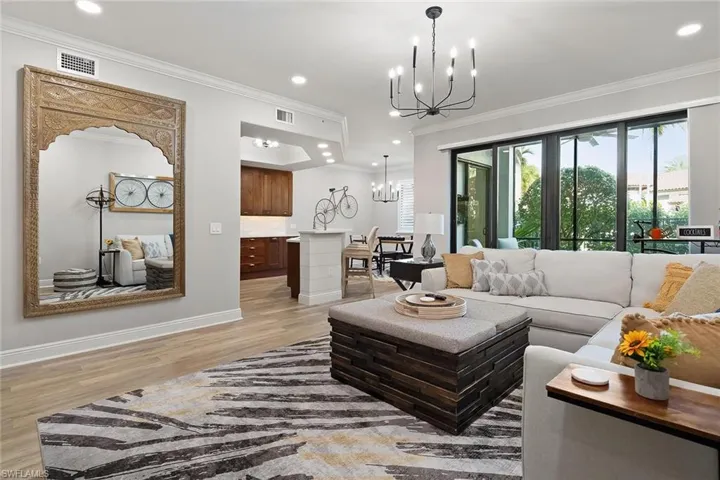 1015  Sandpiper  ST, Naples, FL 34102