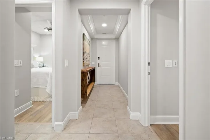 1015  Sandpiper  ST, Naples, FL 34102