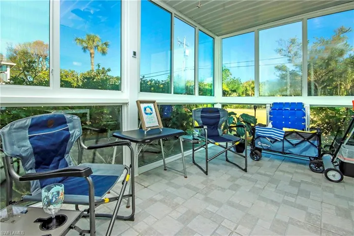 Sunroom / solarium with plenty of natural light