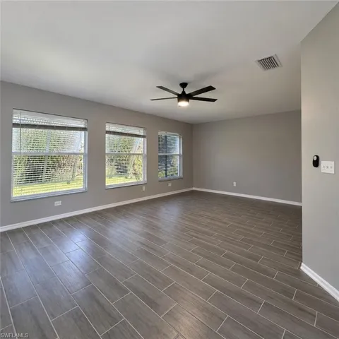 4914 Sw 27th Ave, Cape Coral, Florida 33914