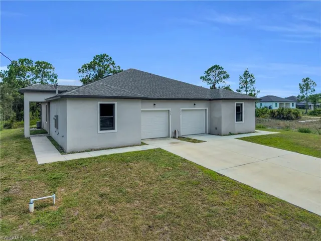 1054 Ainsworth St E, Lehigh Acres, Florida 33974