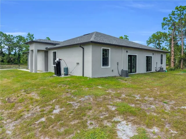 1054 Ainsworth St E, Lehigh Acres, Florida 33974
