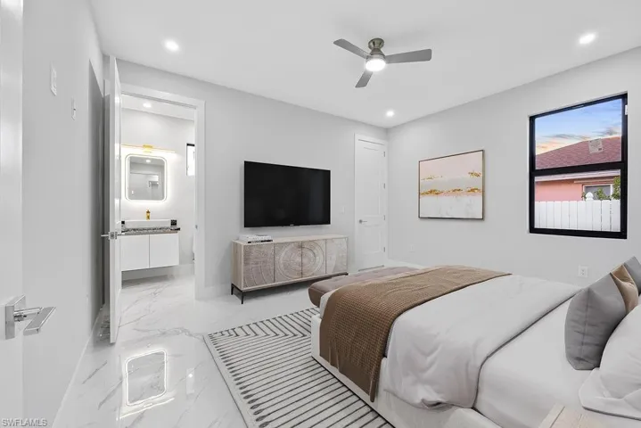 Virtual Stage-Bedroom featuring ceiling fan