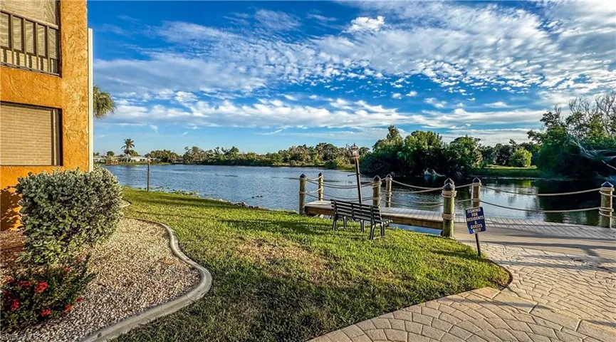 2067 W Lakeview  BLVD, North Fort Myers, FL 33903