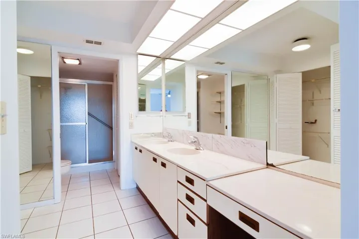 2067 W Lakeview  BLVD, North Fort Myers, FL 33903