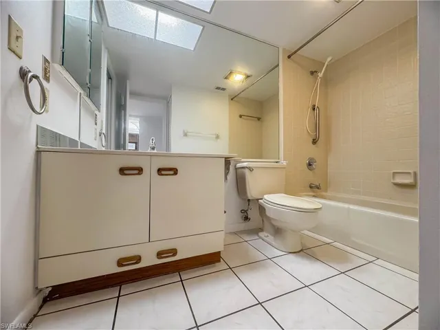 2067 W Lakeview  BLVD, North Fort Myers, FL 33903