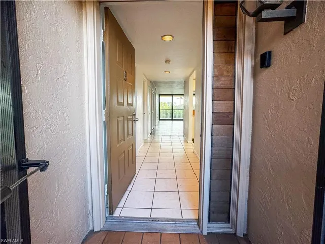 2067 W Lakeview  BLVD, North Fort Myers, FL 33903