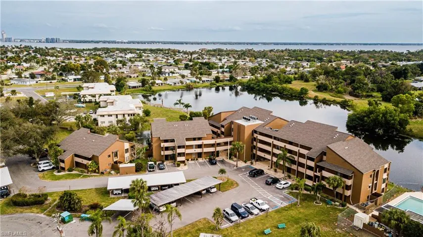 2067 W Lakeview  BLVD, North Fort Myers, FL 33903
