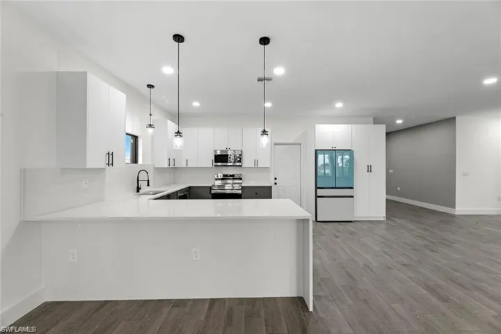 3222 Nw 4th Pl, Cape Coral Fl 33993