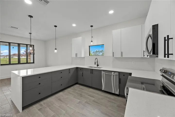 3222 Nw 4th Pl, Cape Coral Fl 33993