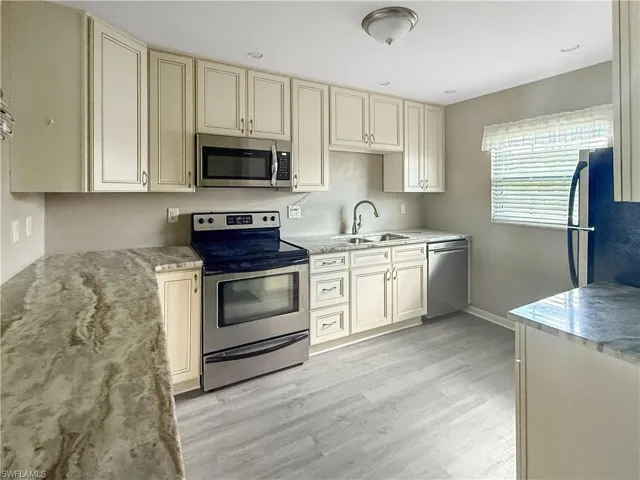 1398 Myerlee Country Club Blvd, Fort Myers, Florida 33919