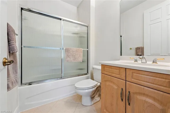 733  Regency Reserve  CIR, Naples, FL 34119