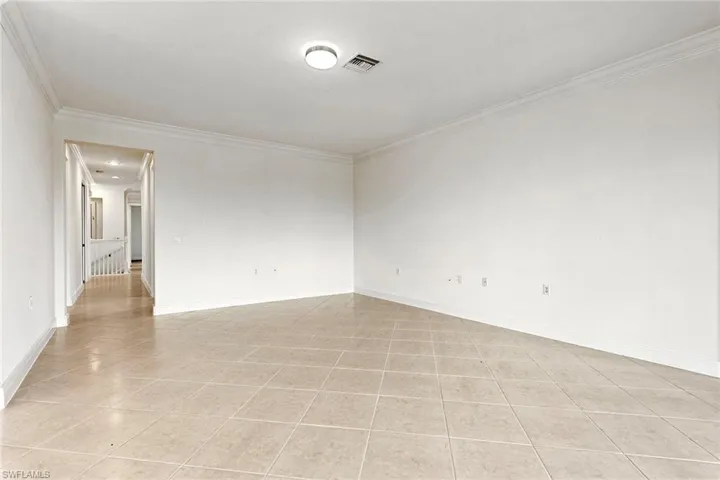 733  Regency Reserve  CIR, Naples, FL 34119