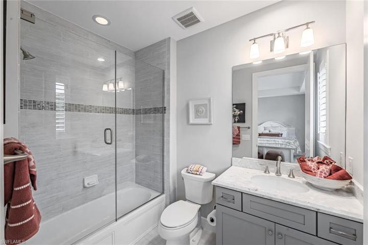 Guest Bath Ensuite 2