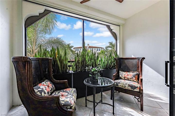 Lanai off Den
