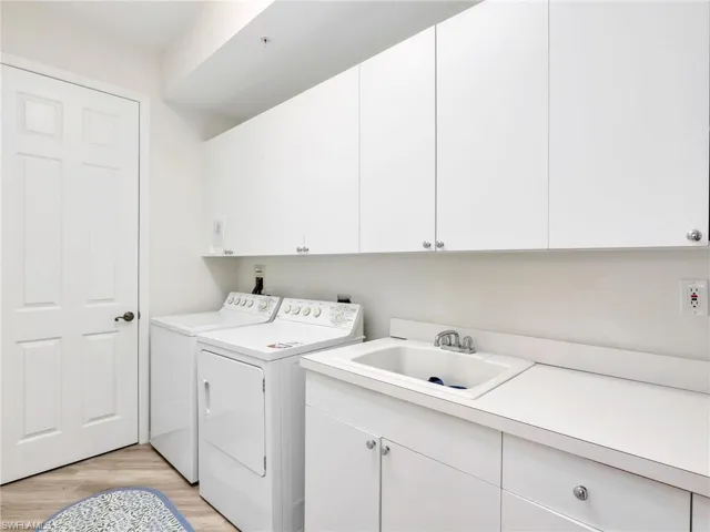 400 Flagship Dr 302, Naples, Florida 34108