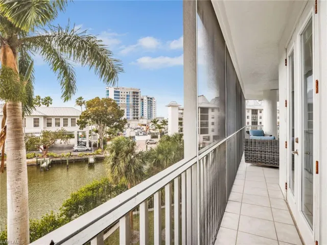 400 Flagship Dr 302, Naples, Florida 34108
