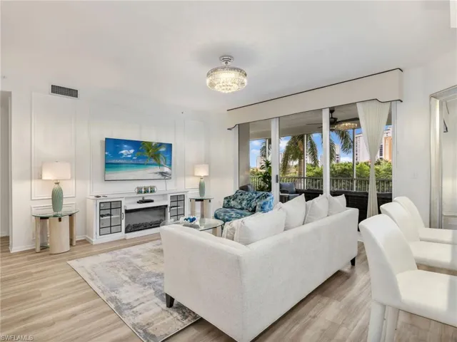 400 Flagship Dr 302, Naples, Florida 34108