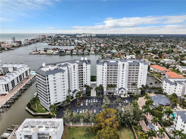 400 Flagship Dr 302, Naples, Florida 34108